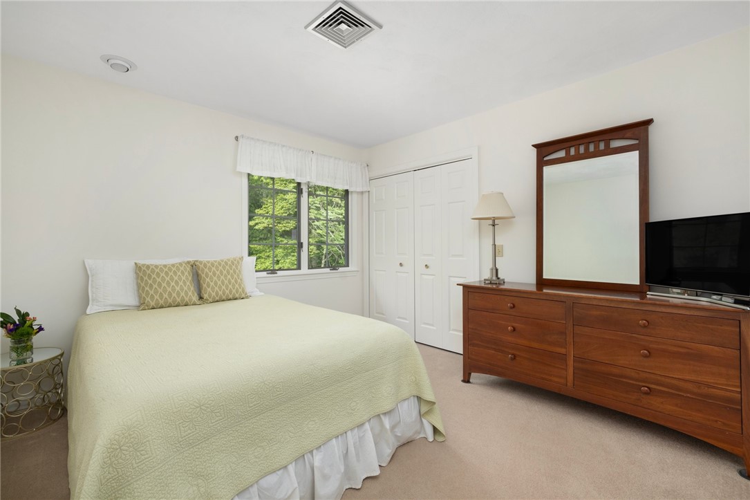 27 Great Road Barrington, RI 02806 - Photo 38 of 46