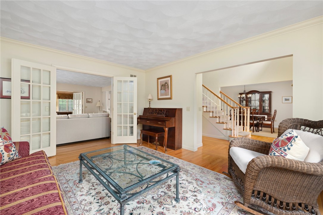 27 Great Road Barrington, RI 02806 - Photo 9 of 46