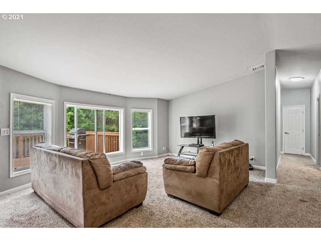 144 Great Northern Road Kalama, WA 98625 - Photo 11 of 20 Gallery Image 11