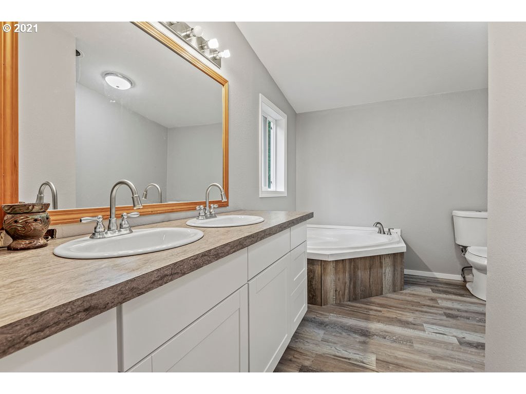 144 Great Northern Road Kalama, WA 98625 - Photo 14 of 20 Gallery Image 14