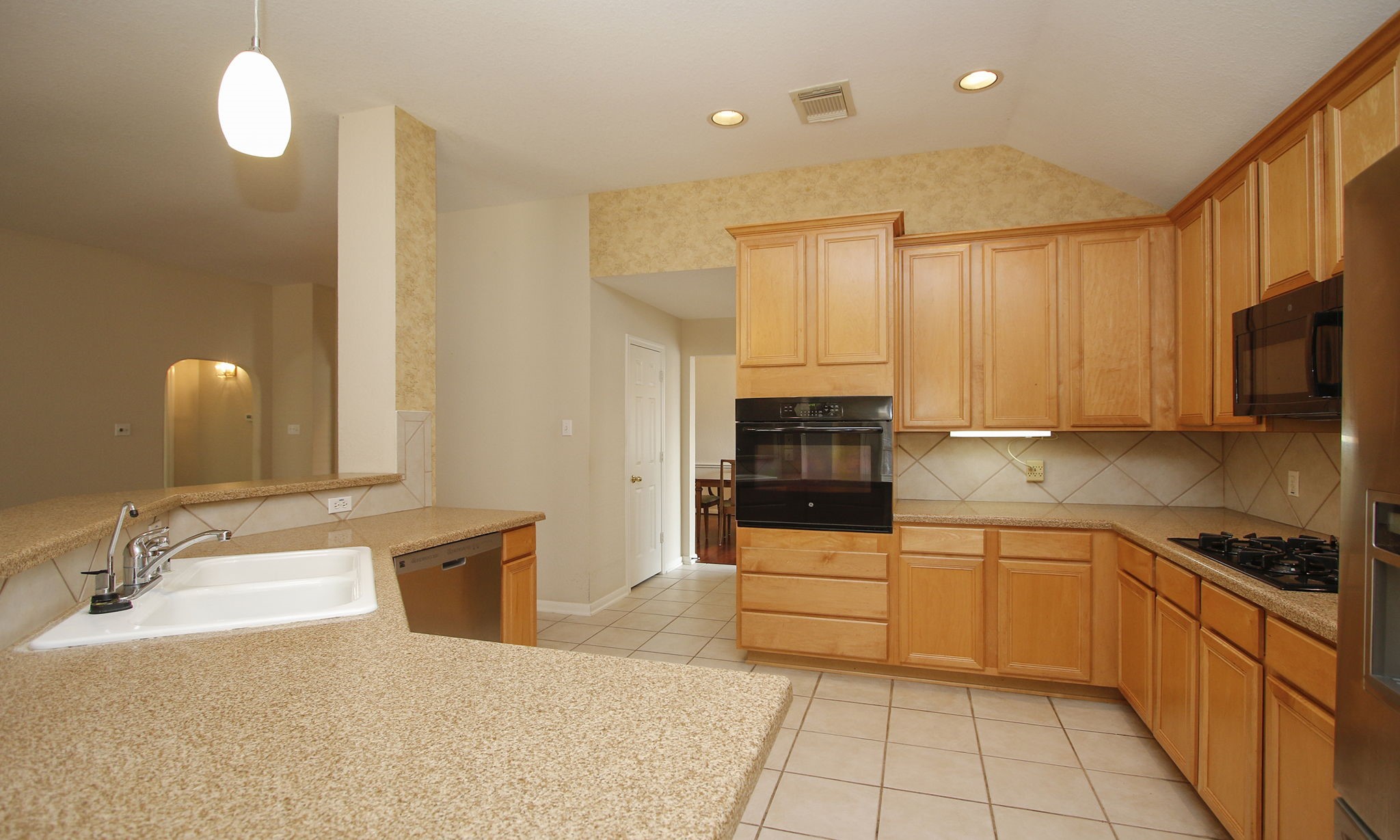 1114 Bringewood Chase Drive Spring, TX 77379 - Photo 17 of 44 Large walk in pantry and sides to laundry room