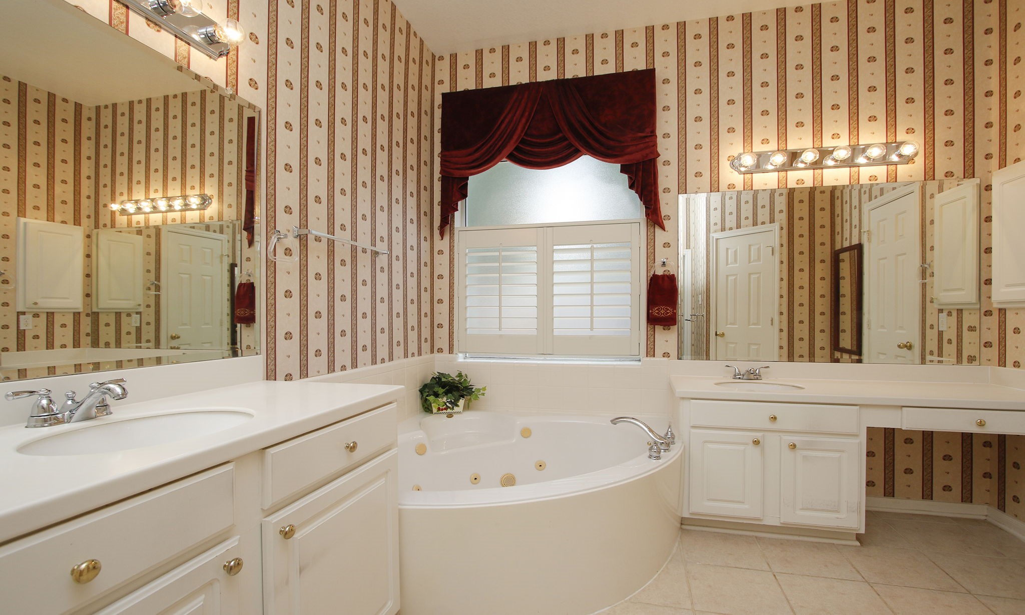 1114 Bringewood Chase Drive Spring, TX 77379 - Photo 24 of 49 a bathroom with a sink and a mirror