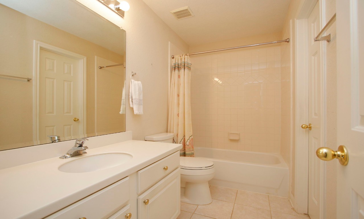 1114 Bringewood Chase Drive Spring, TX 77379 - Photo 30 of 49