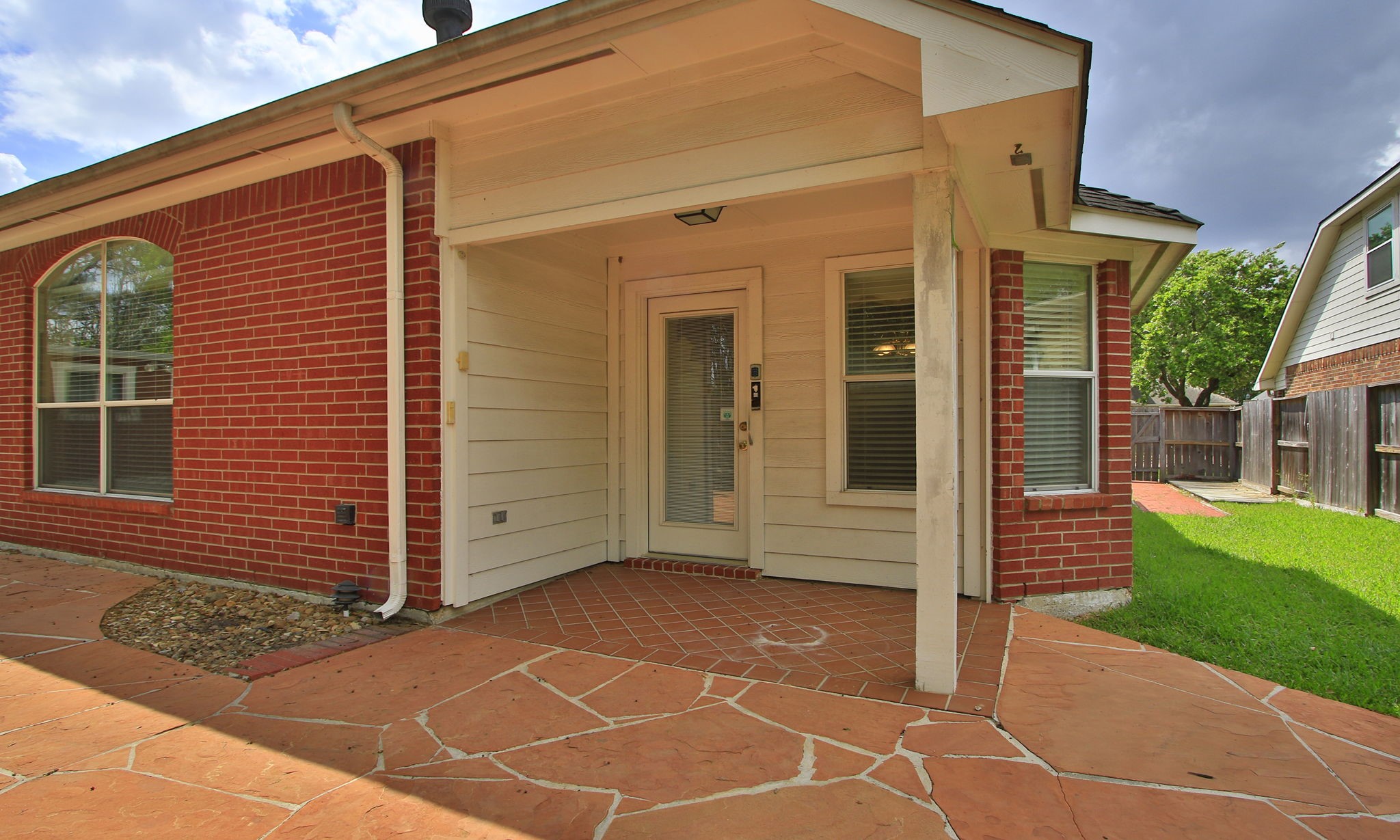 1114 Bringewood Chase Drive Spring, TX 77379 - Photo 34 of 44 Covered patio
