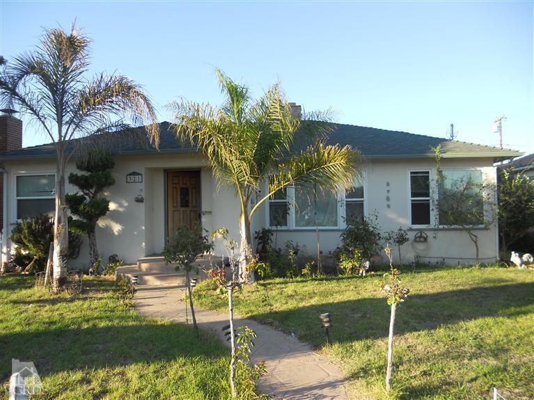 321 West Roderick Avenue Oxnard, CA 93030 - Photo 1 of 10 Primary Photo