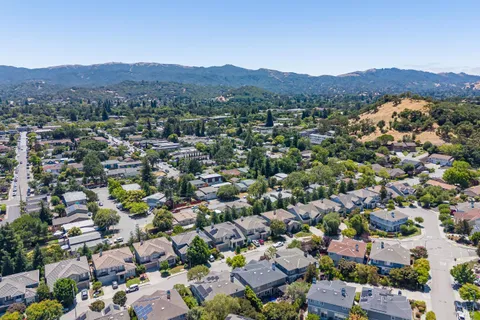$1,290,000 | 68 Pinheiro Circle, Novato, CA 94945