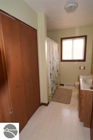 2816 North Reynolds Road Interlochen, MI 49643 - Photo 16 of 31 1743754-15.JPG
