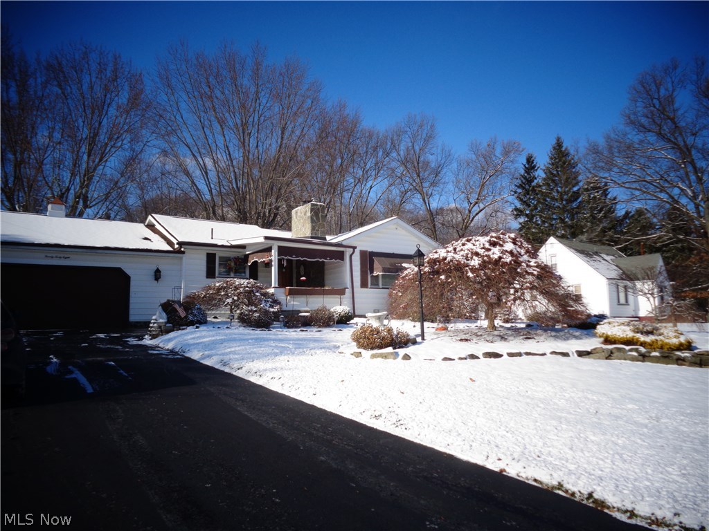 2048 Thomas Hubbard Road Hubbard, OH 44425 - Photo 1 of 4