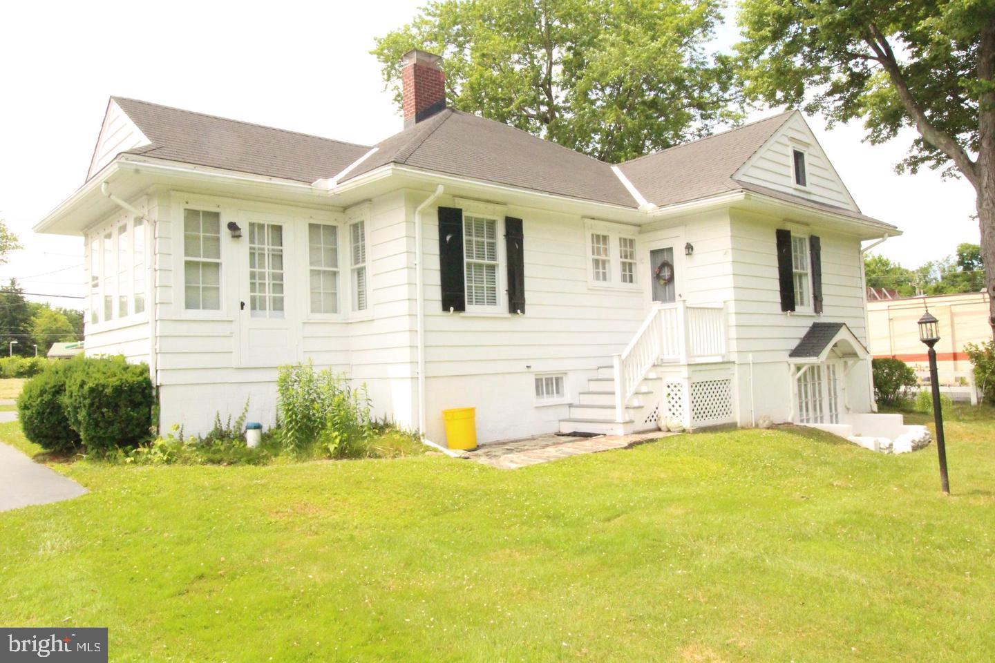 2564 Pennington Road Pennington, NJ 08534 - Photo 17 of 42