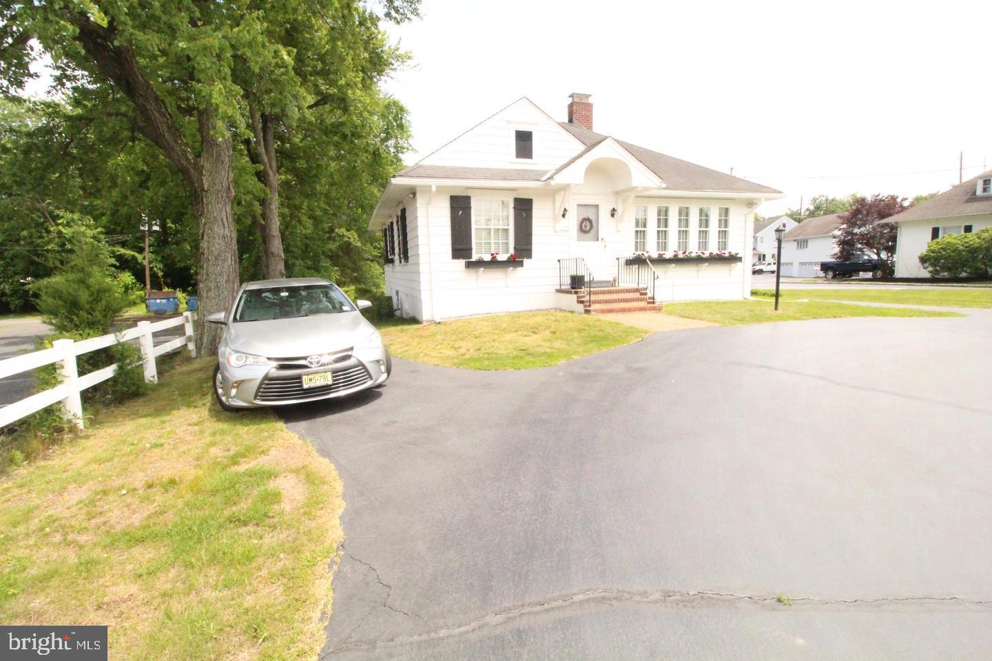 2564 Pennington Road Pennington, NJ 08534 - Photo 5 of 42