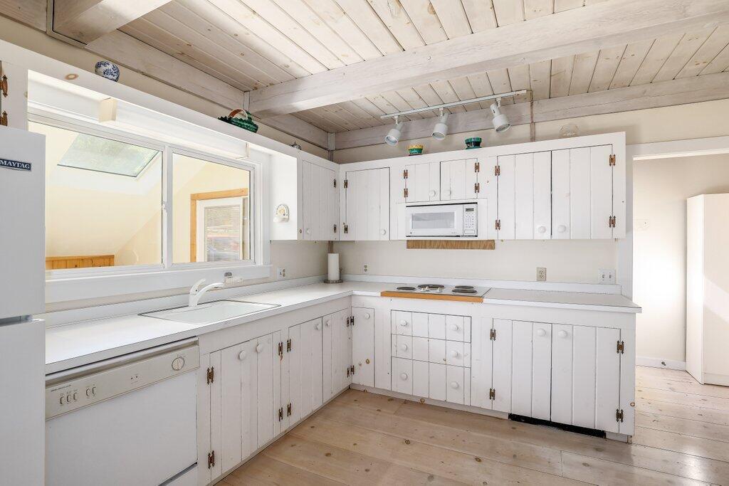 80 Summersea Road Mashpee, MA 02649 - Photo 4 of 49 80 Summersea_027.jpg-SMALL
