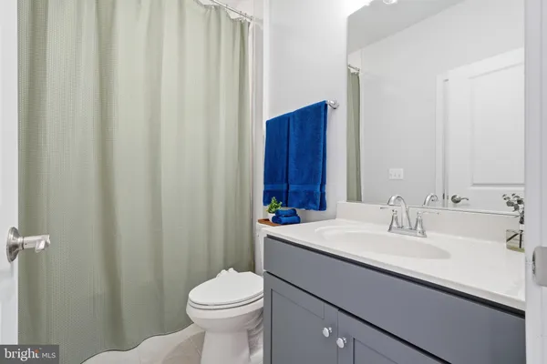 $975,000 | 4901 Eisenhower Avenue, Alexandria, VA 22304