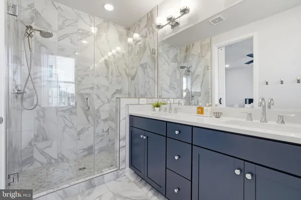 $975,000 | 4901 Eisenhower Avenue, Alexandria, VA 22304