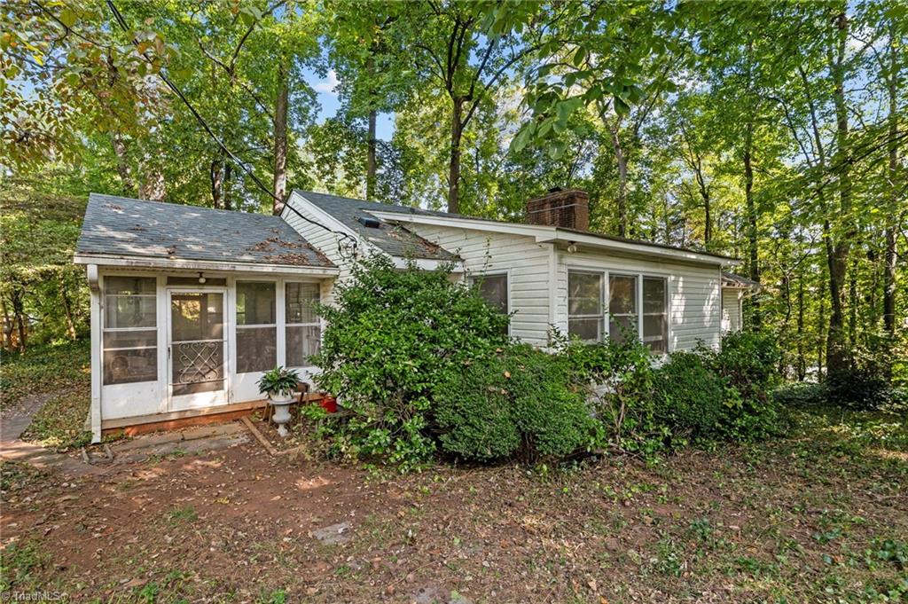 6203 Roblyn Road Greensboro, NC 27410 - Photo 2 of 31