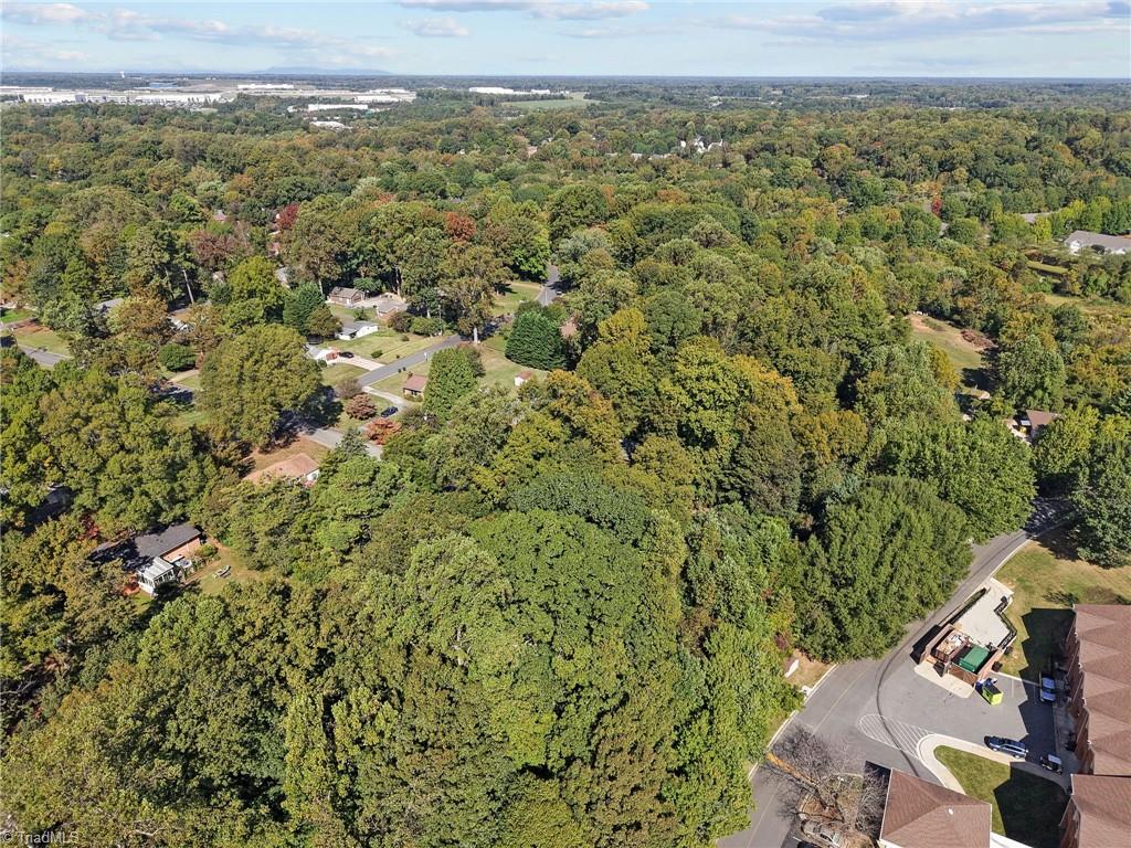 6203 Roblyn Road Greensboro, NC 27410 - Photo 28 of 31