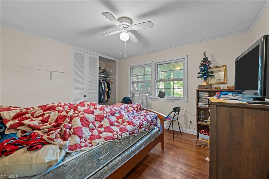 6203 Roblyn Road Greensboro, NC 27410 - Photo 8 of 31