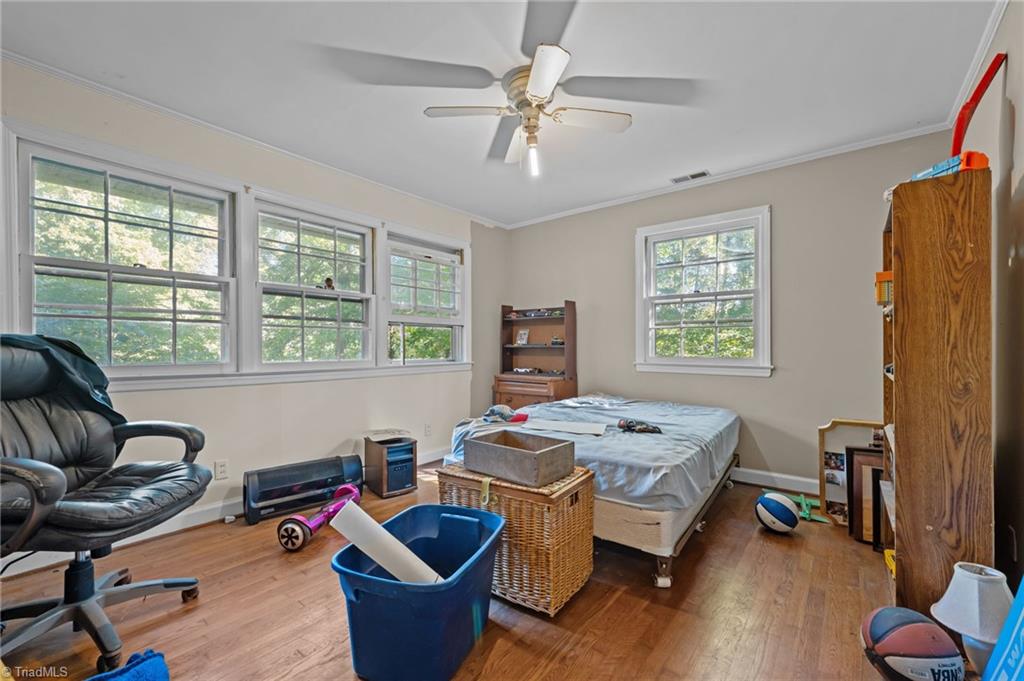 6203 Roblyn Road Greensboro, NC 27410 - Photo 9 of 31