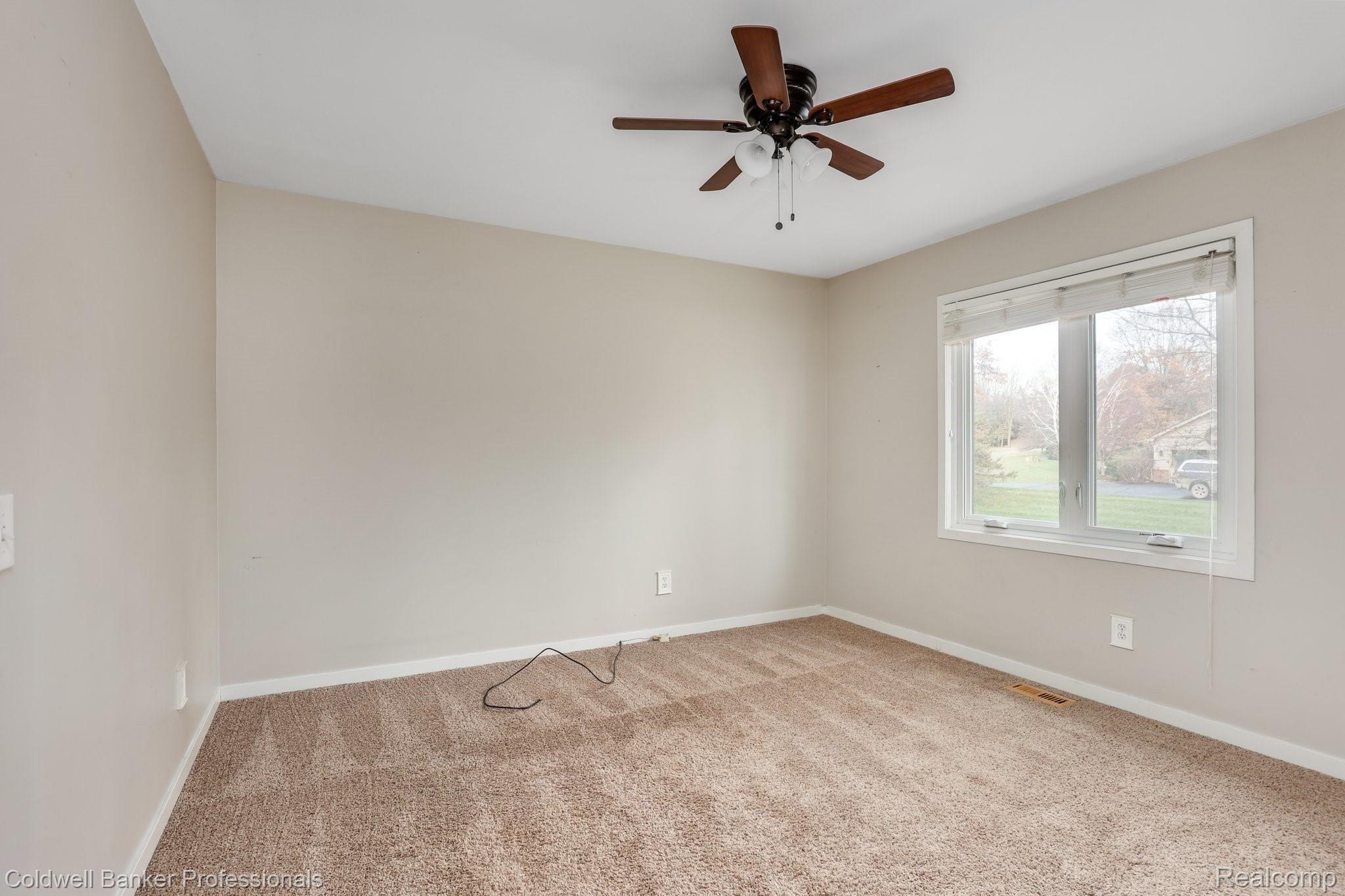 5365 Ridge Trail North Clarkston, MI 48348 - Photo 25 of 55 One of two additional main level bedrooms