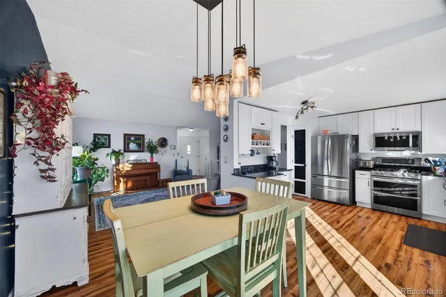 $600,000 | 7964 South Estes Court, Littleton, CO 80128