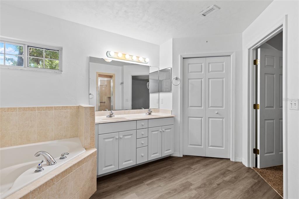 6454 Southwest 84 Terrace Gainesville, FL 32608 - Photo 24 of 33