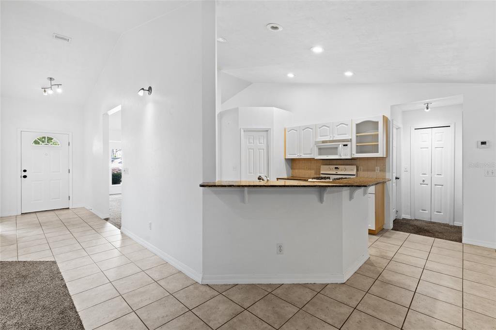 6454 Southwest 84 Terrace Gainesville, FL 32608 - Photo 7 of 33