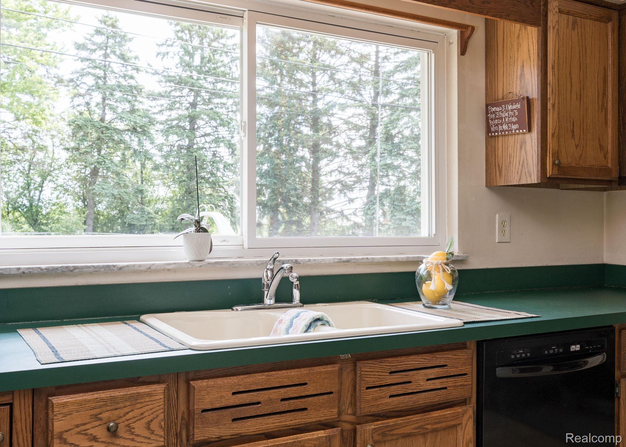 5871 Brewster Road Rochester, MI 48306 - Photo 23 of 50 13-web-or-mls-5871 Brewster Rd-13.jpg