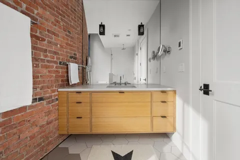 $3,250,000 | 49 Melcher Street, Unit 502, Boston, MA 02210
