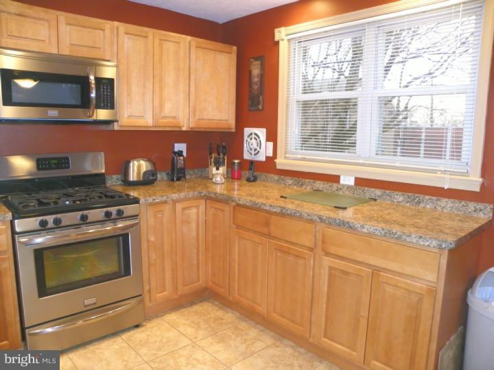 3264 Birch Road Philadelphia, PA 19154 - Photo 4 of 25