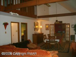 LIVINGROOM 2
