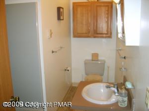 2387 Iowa Road Albrightsville, PA 18210 - Photo 8 of 11 DOWNSTAIR BATH