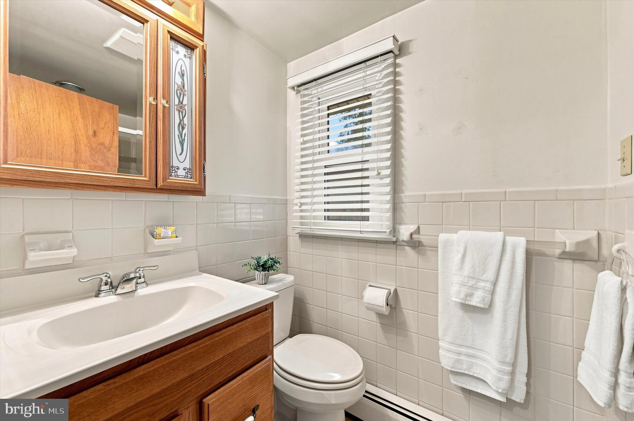331 Valley Road Media, PA 19063 - Photo 27 of 51 In-laws bathroom