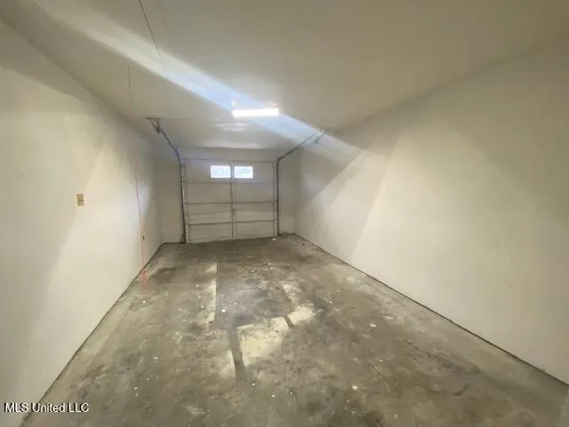 $1,600 | 11 Stratford Place, Gulfport, MS 39503