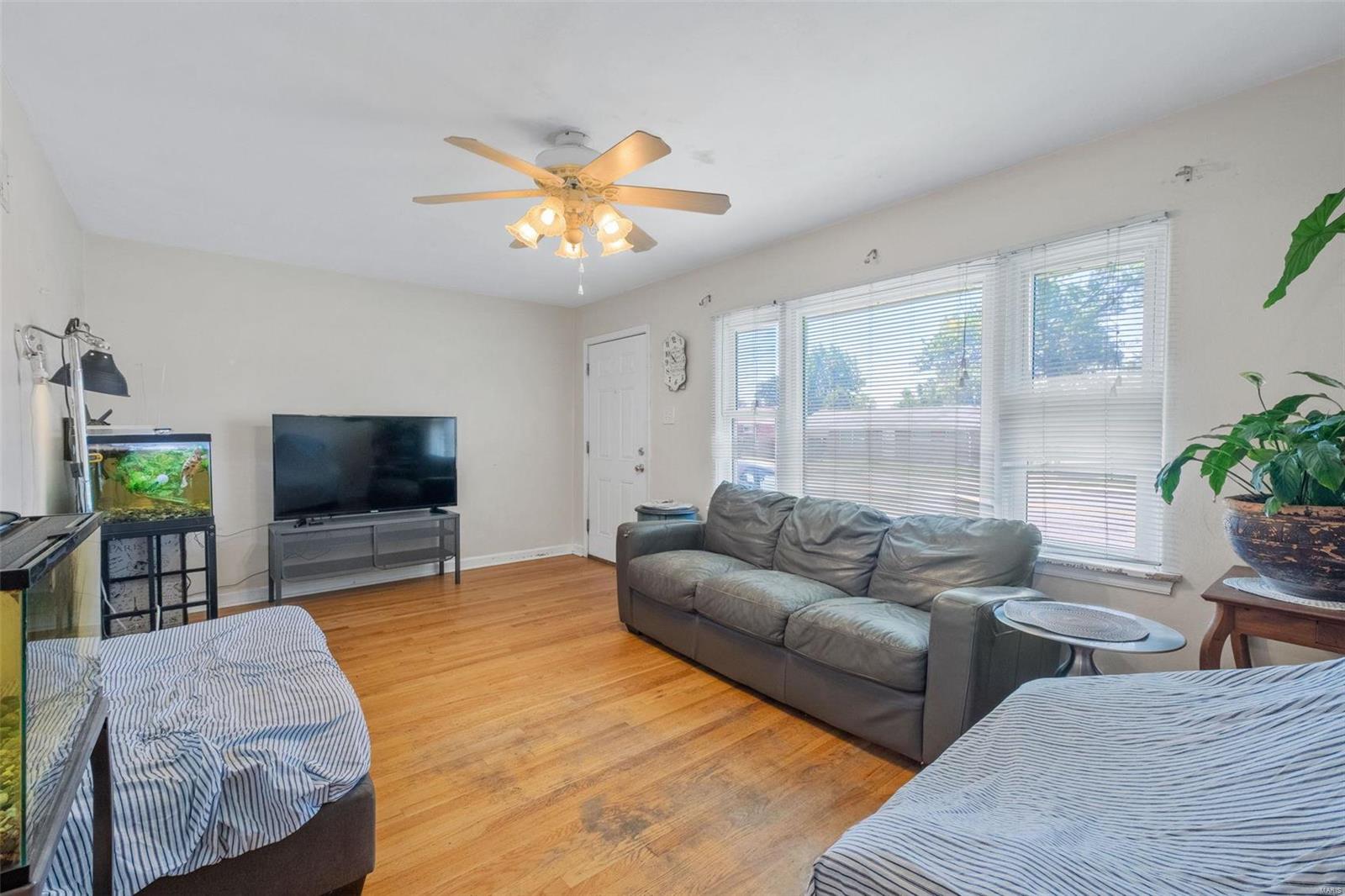 9505 Reavis Barracks Road St. Louis, MO 63123 - Photo 5 of 24