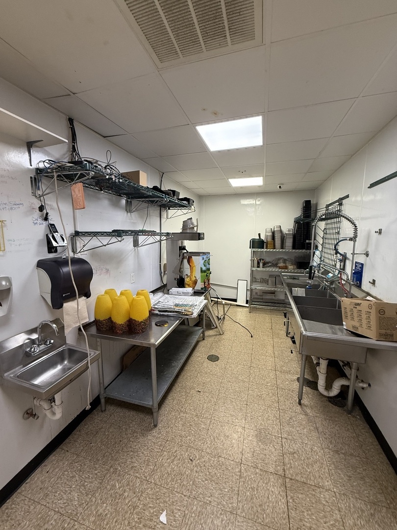 330 North 1st Street Cuba, IL 61427 - Photo 9 of 10 a view of a room with gym equipment