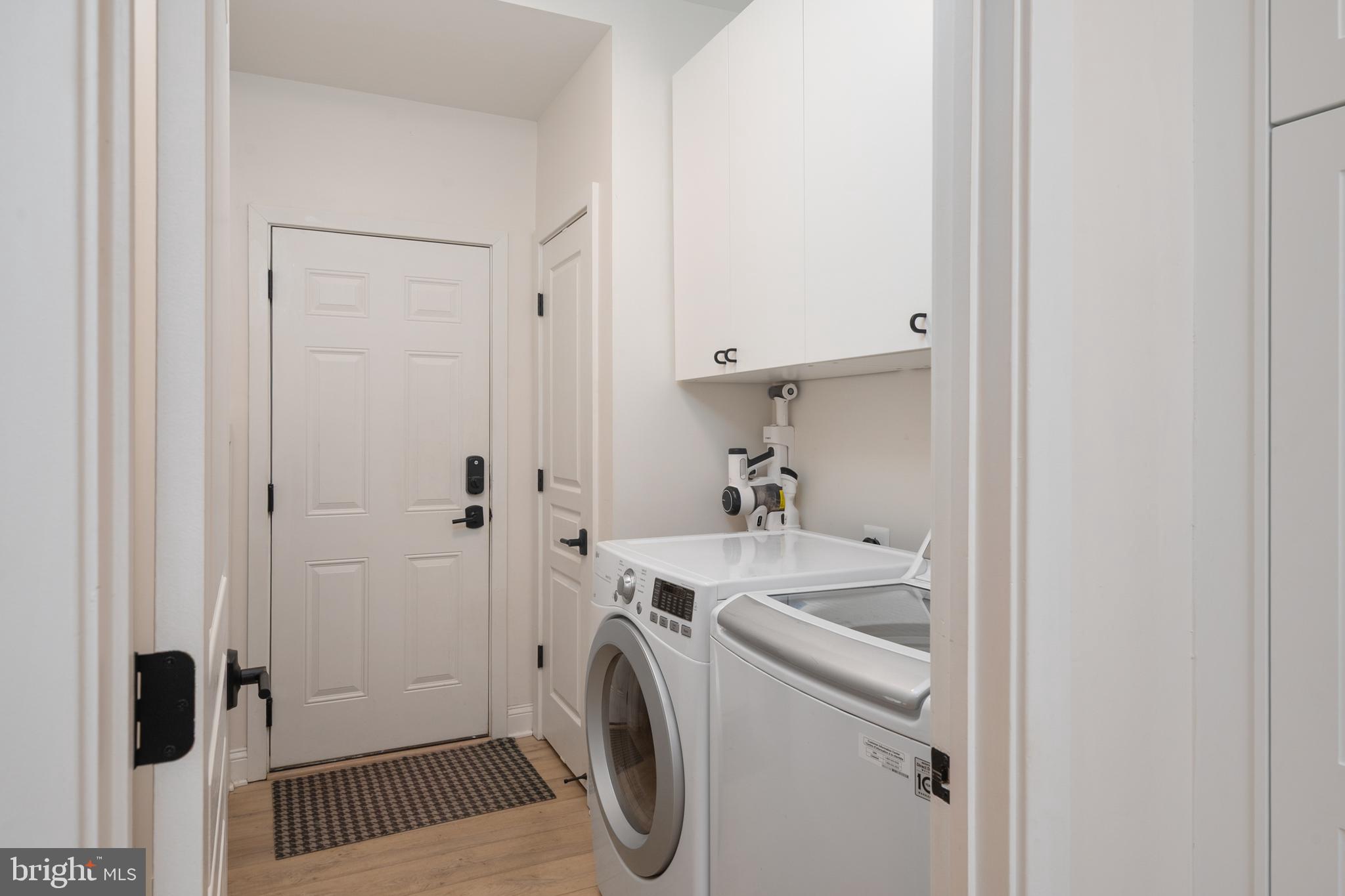 2858 Dragon Fly Way Odenton, MD 21113 - Photo 18 of 38 Laundry room with entry to garage