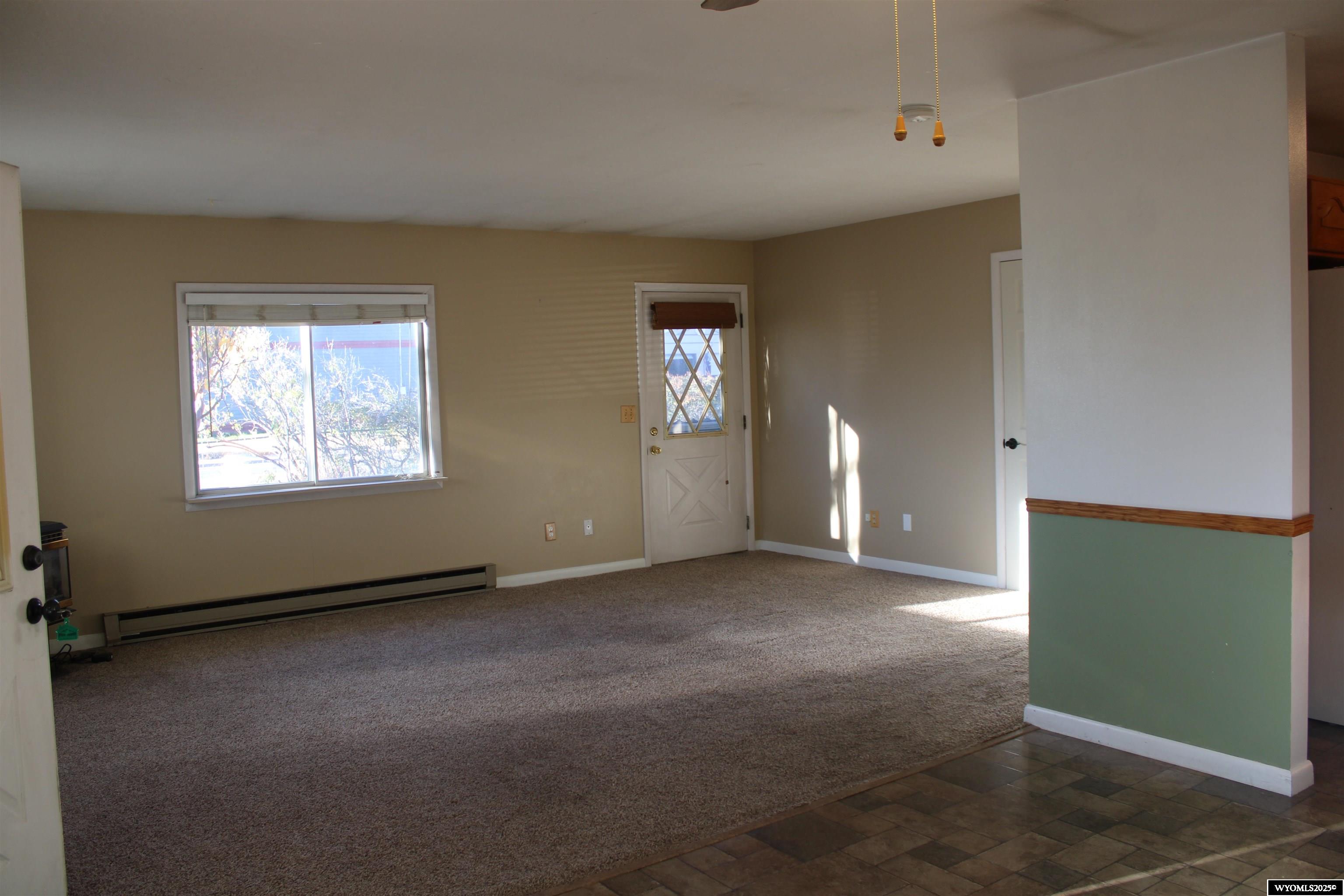 304 West 3rd Street Mountain View, WY 82939 - Photo 5 of 22