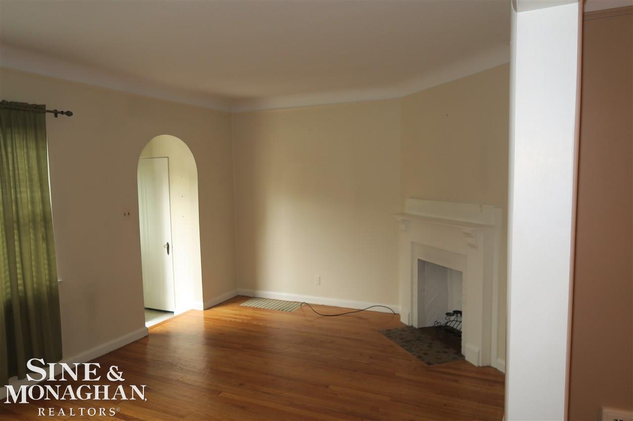 897 Rivard Boulevard, Unit 899 RIVARD Grosse Pointe, MI 48230 - Photo 2 of 26