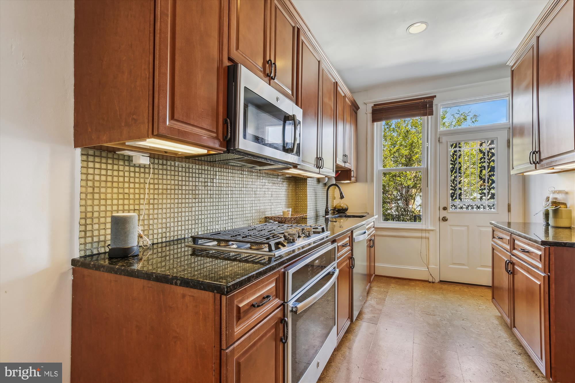 737 Park Road Northwest Washington, DC 20010 - Photo 7 of 31 Gallery Image 7