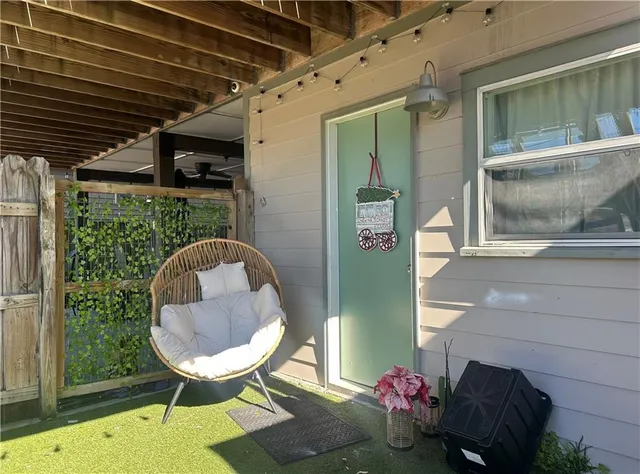 $1,200 | 6966 General Haig Street, Unit LOWR, New Orleans, LA 70124