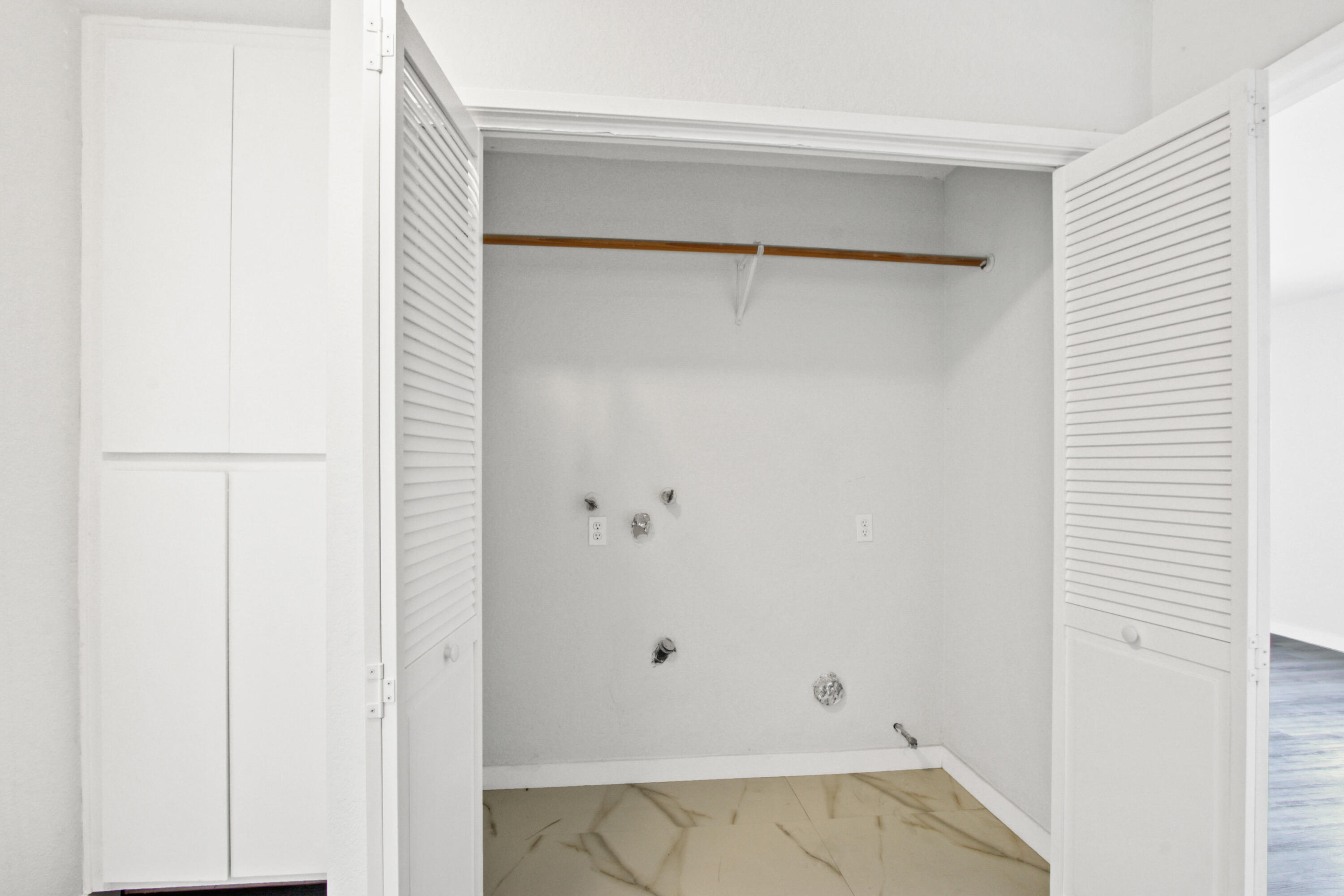 9542 Ball Road, Unit 1 Anaheim, CA 92804 - Photo 18 of 24 a view of bathroom