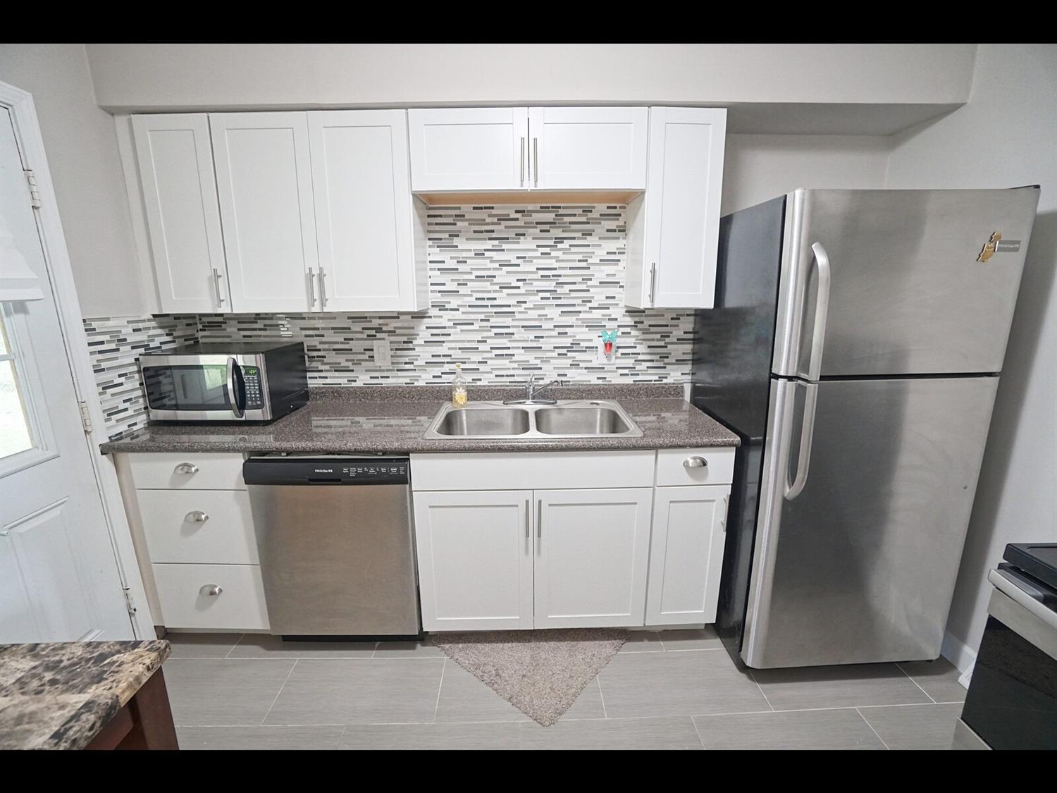 8307 Roland Avenue Cincinnati, OH 45216 - Photo 10 of 29 Gallery Image 10