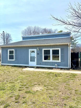 $4,000 | 718 Provost Avenue, Bellport, NY 11713