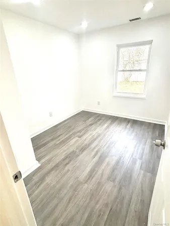 $4,000 | 718 Provost Avenue, Bellport, NY 11713