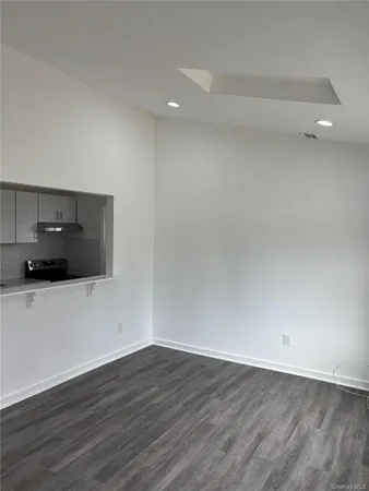 $4,000 | 718 Provost Avenue, Bellport, NY 11713