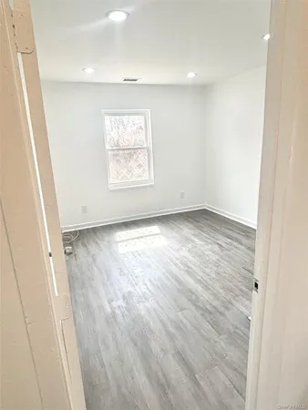 $4,000 | 718 Provost Avenue, Bellport, NY 11713