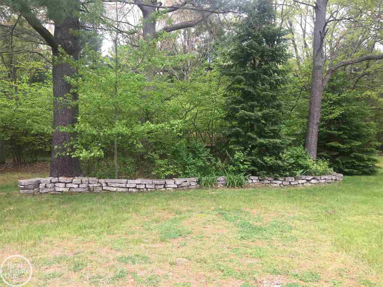 7116 Bryce Road North Street, MI 48049 - Photo 57 of 61 31381282-57.JPG