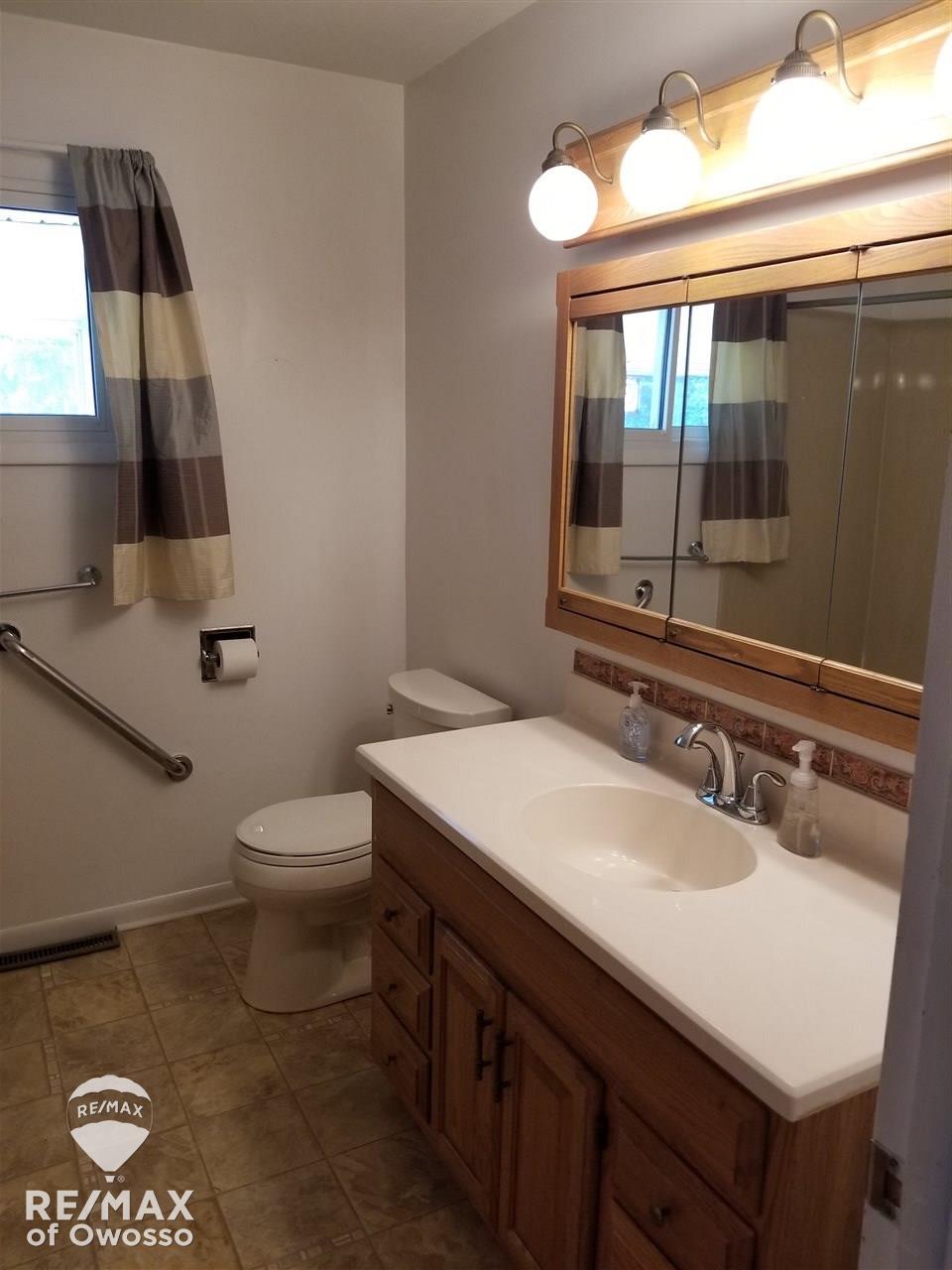 2571 Vandecarr Road Owosso, MI 48867 - Photo 20 of 32