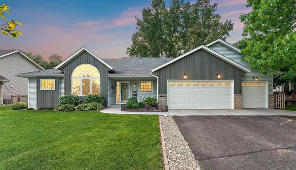 $490,000 | 19137 Evenston Drive, Farmington, MN 55024