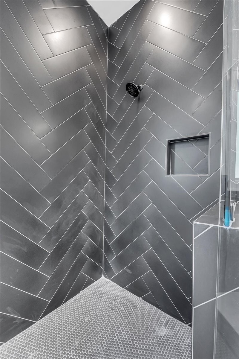 309 Hickory Grove Drive Morrison, TN 37357 - Photo 33 of 50 a bathroom with a shower and a mirror