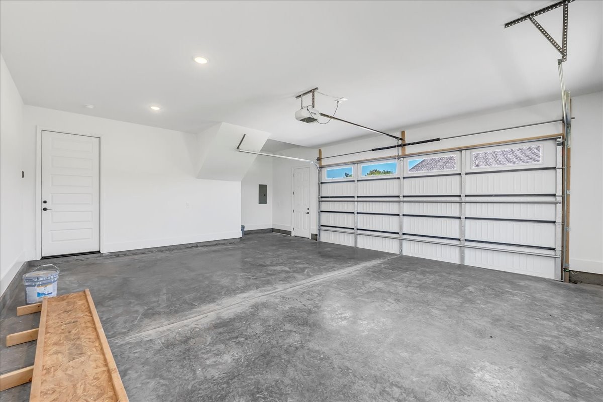 309 Hickory Grove Drive Morrison, TN 37357 - Photo 41 of 50 a view of a garage